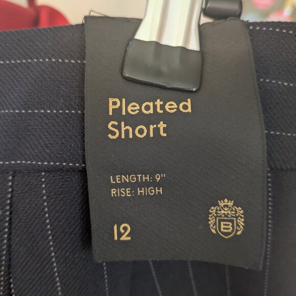 Aritzia Babaton Pleated Bermuda Short - New - Picture 5 of 8